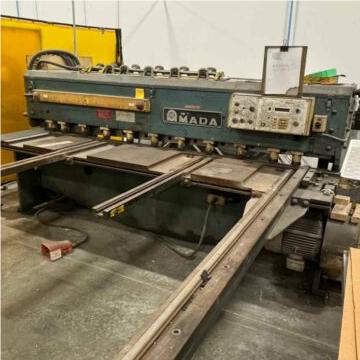 ماكينة قص AMADA M2560