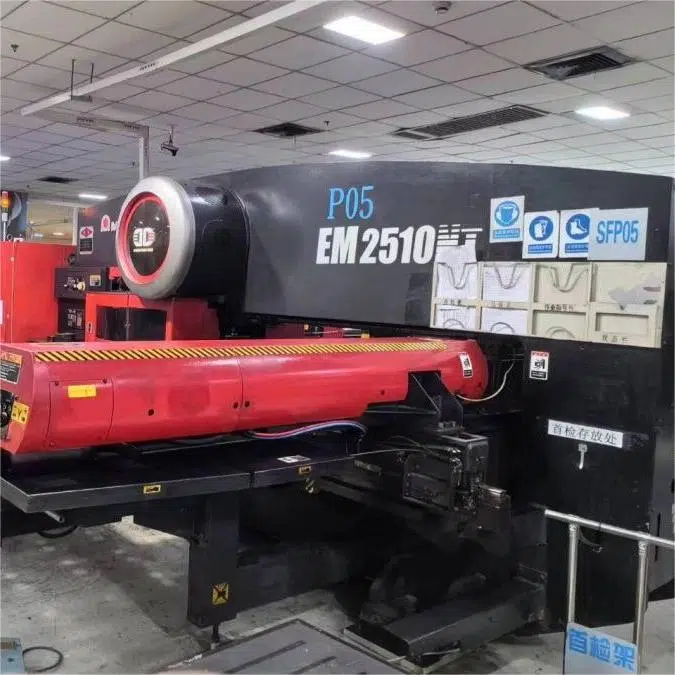เครื่องเจาะป้อมปืน AMADA EM2150NT