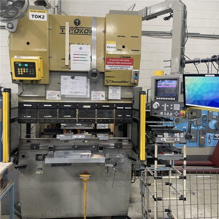 เครื่องดัดเบรก TOYOKOKI APB5613