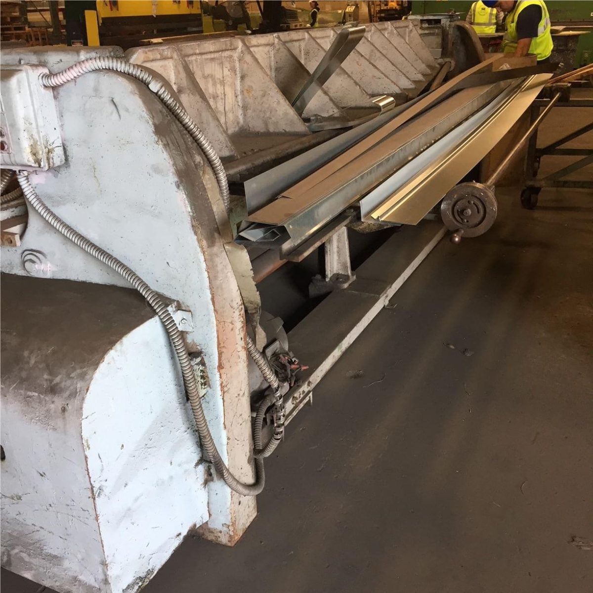 VIGERT 9732B Shearing Machine