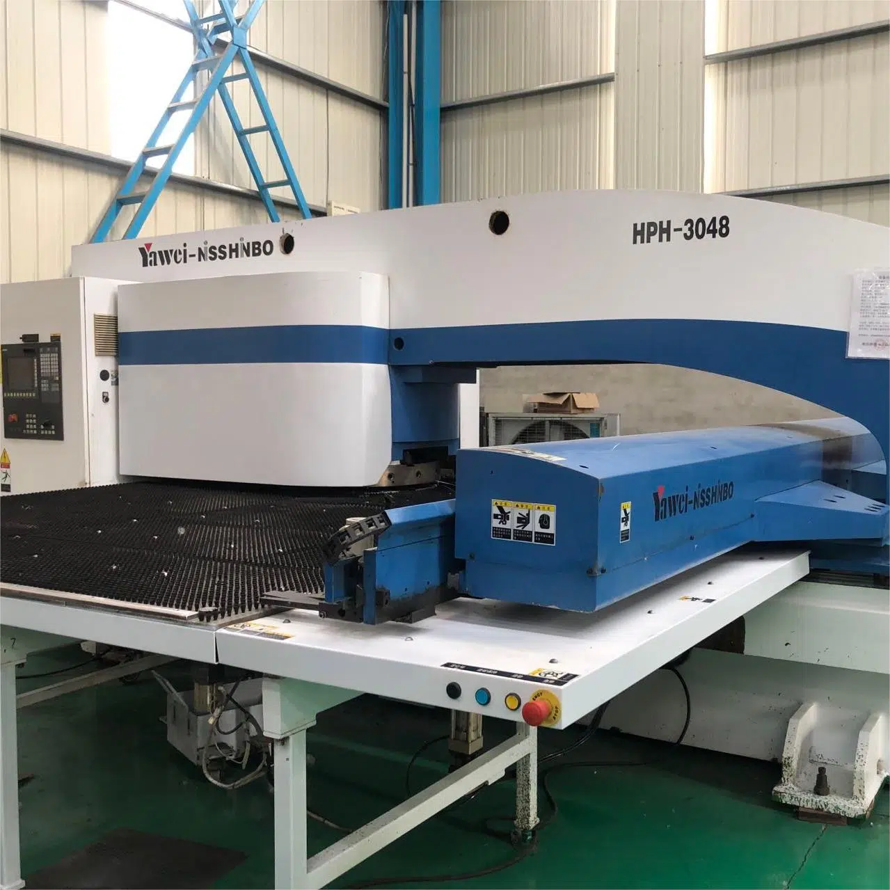 YAWEI HPH-3048 Turret Punching Machine YAWEI HPH-3048 Turret Punching Machine