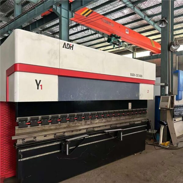 مكبس الثني ADH WADH135T