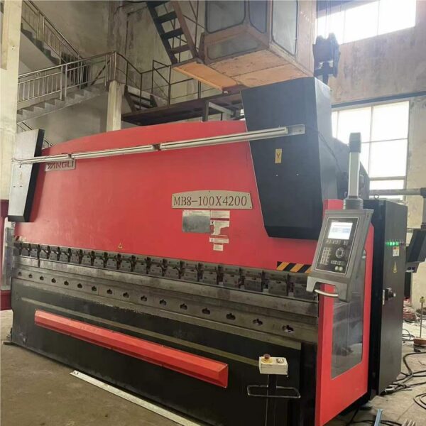 YANGLI MB8 1042 Press Brake