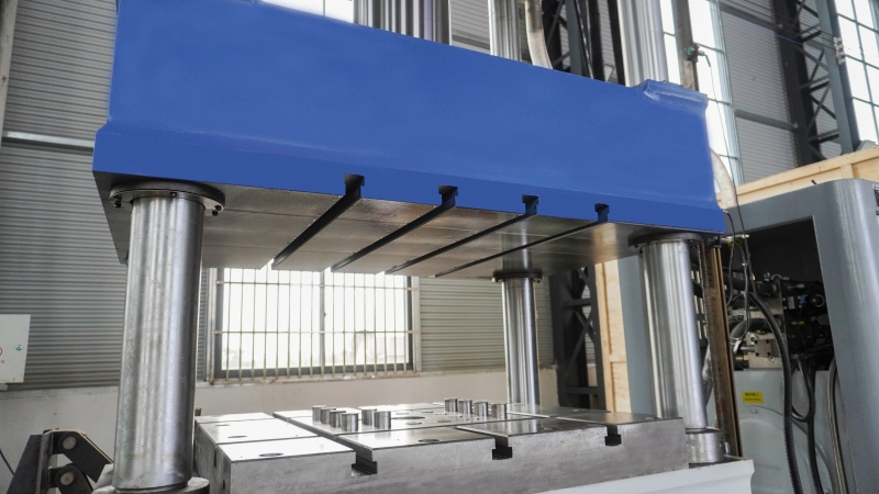 Automatizace a úpravy hydraulického lisu Y27