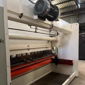 Yawei 125T4000 CNC Press Brake