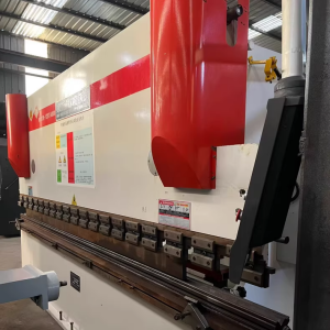 Yawei 125T CNC Press Brake